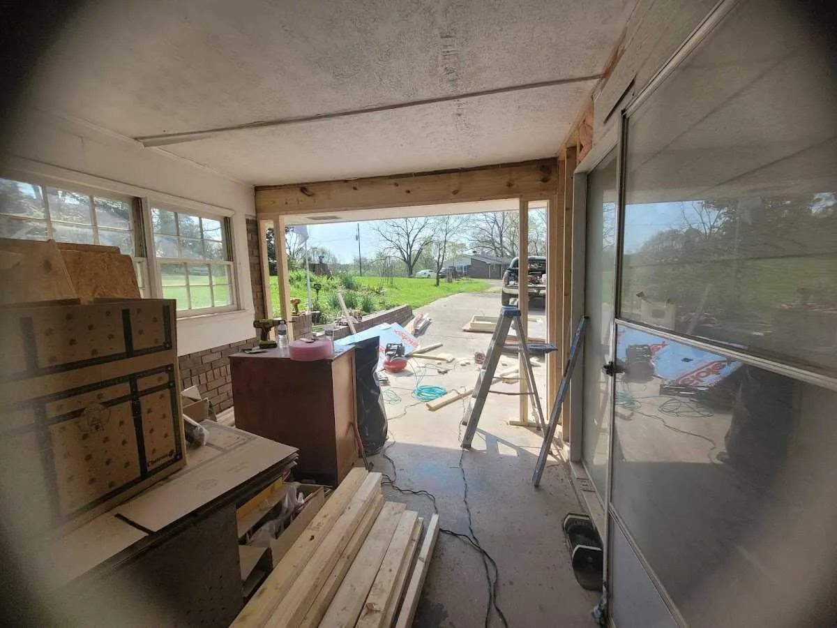 Air movers and dehumidifier for Water Mitigation Services in Mount Carmel